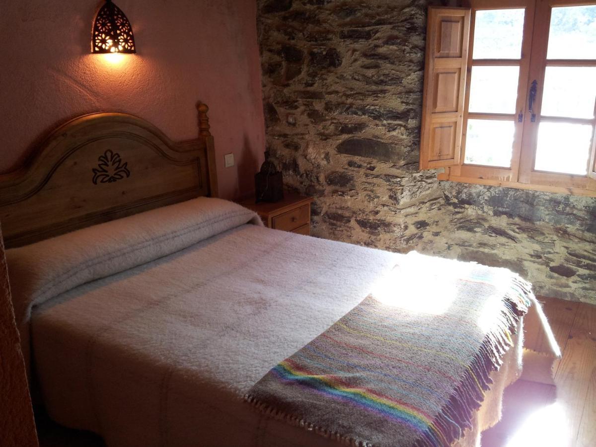 Hotel Rural El Urogallo Murias de Paredes Room photo