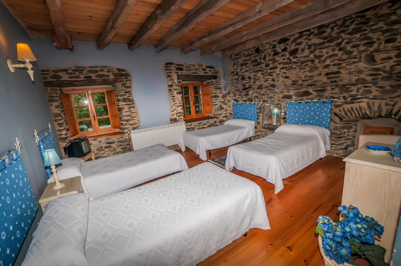 Hotel Rural El Urogallo Murias de Paredes Exterior photo